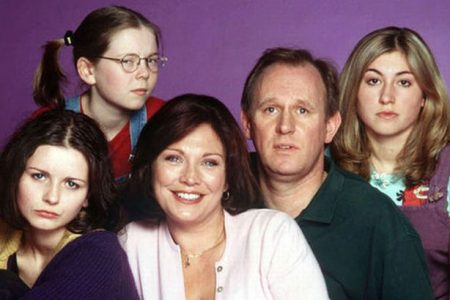 At Home with the Braithwaites Theme Song