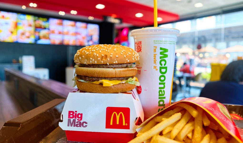 Mcdonald's Christmas Advert Song - Imaginary Iggy